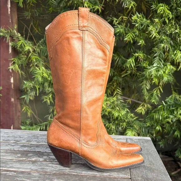 White Mountain Vintage Cowboy Boots - Picture 1 of 8